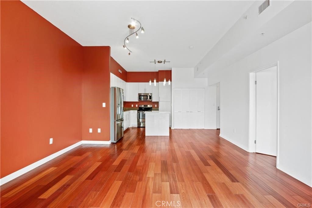 Downtown (DT) - Residential Lease