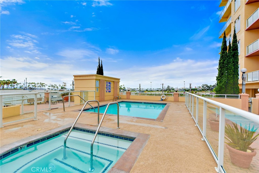 Downtown (DT) - Residential Lease