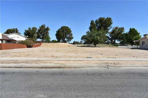 Photo of 27392 Cloverleaf Drive, Helendale, CA 92342 (MLS # HD23115125)