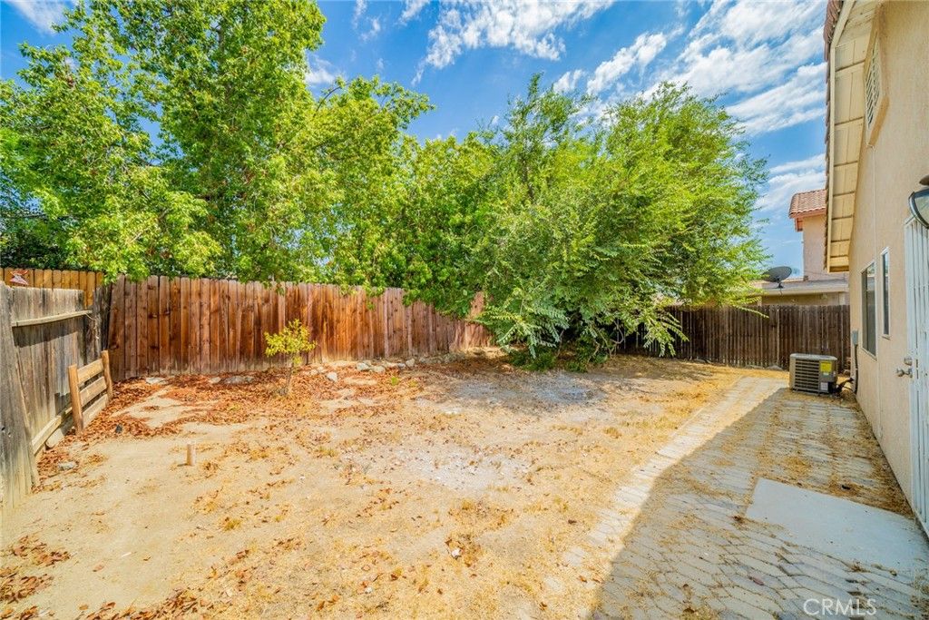 listing image 130726622265115905684