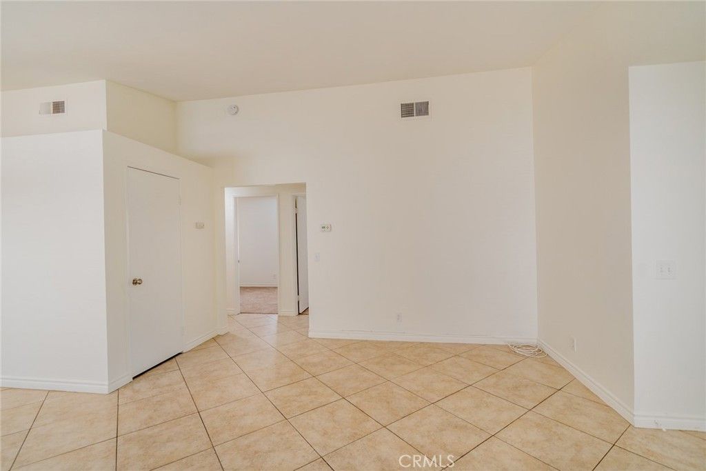 listing image 130722686895130615277