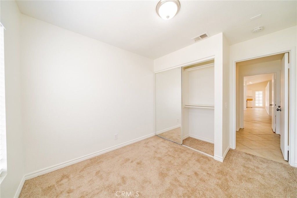 listing image 130725297818743466154