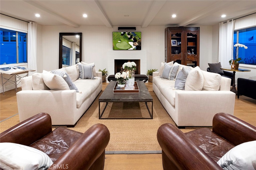 Harbor Island (HARI) - Residential