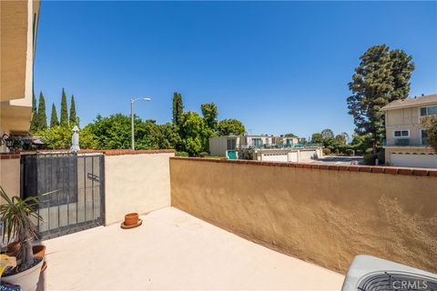 A home in Lomita