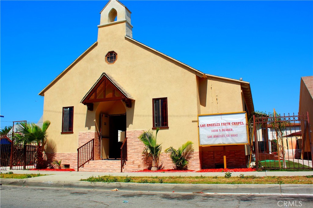 Specialty Religious building- Church Sanctuary for lease-Available Hours Sundays 2pm - 5PM, Tuesdays 6pm-10pm and one room office available throughout the lease