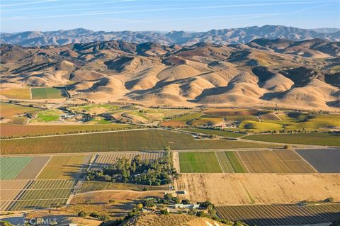 Photo of 0 CA HWY 135, Los Alamos, CA 93440 (MLS # SC24206879)