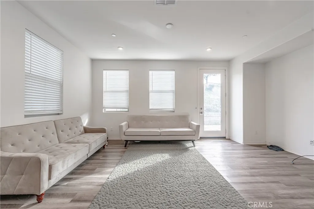 Rancho Mission Viejo, California 92694, United States, 3 Bedrooms Bedrooms, ,3 BathroomsBathrooms,Residential,Active,3271