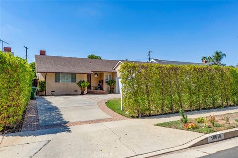 A home in Mission Hills (San Fernando)