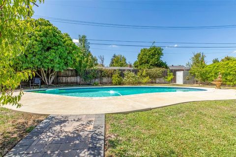 A home in Mission Hills (San Fernando)