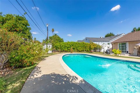 A home in Mission Hills (San Fernando)