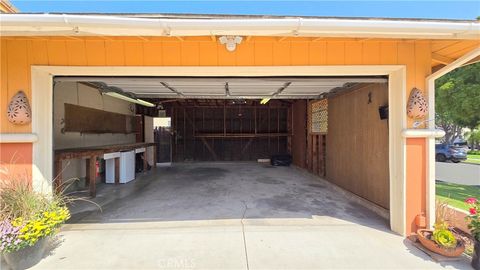 A home in La Mirada