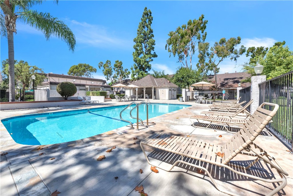 Influential Townhome Community - Residential