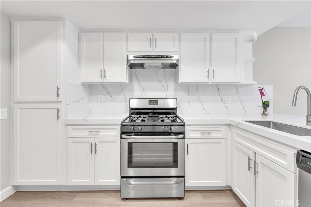 Influential Townhome Community - Residential