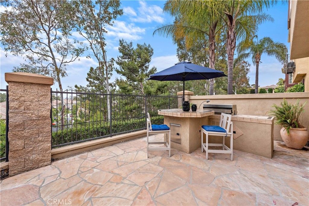 listing image 130724290326878506762