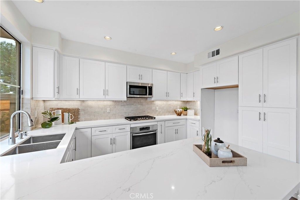 listing image 130726348119695103612