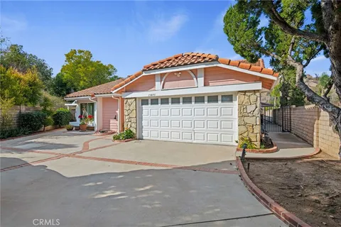 13075 Meadowlark Avenue, Granada Hills, CA 91344 - MLS#: SR25032114