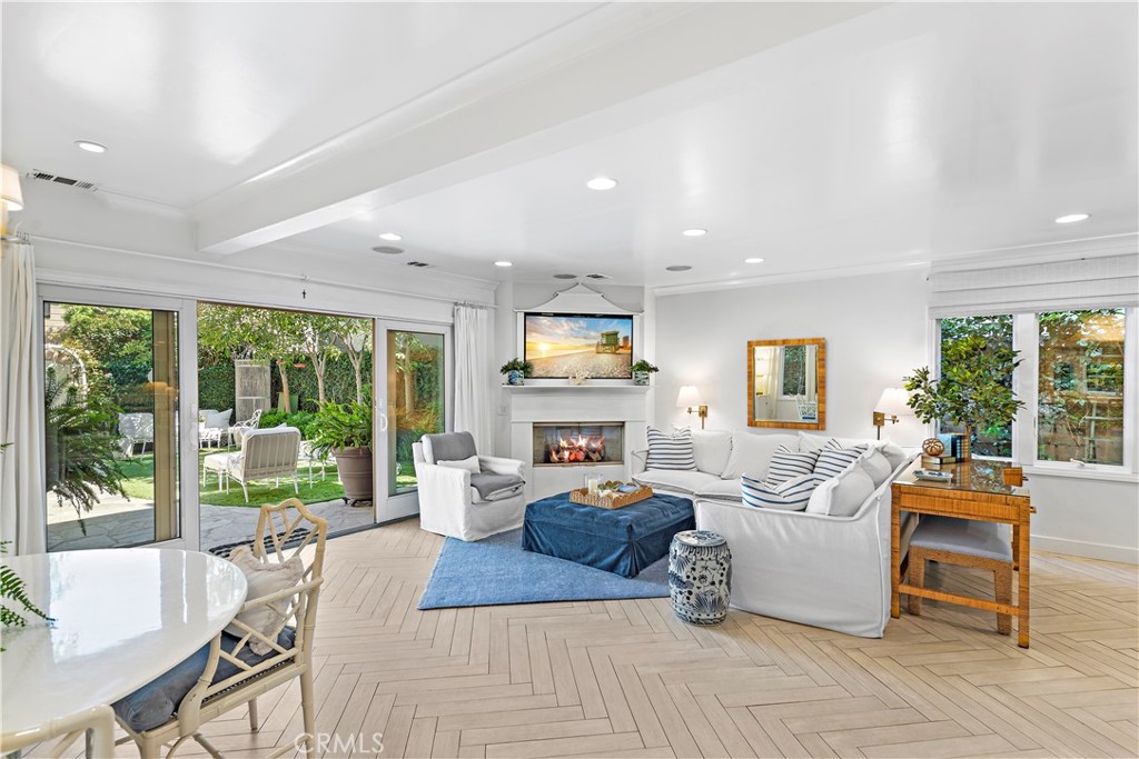 Lido Island (LIDO) - Residential