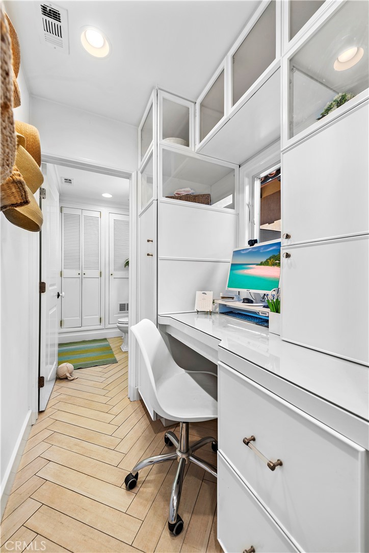 Lido Island (LIDO) - Residential