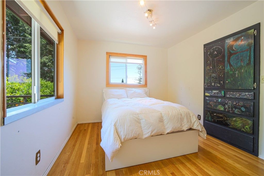 listing image 130720313755242963266