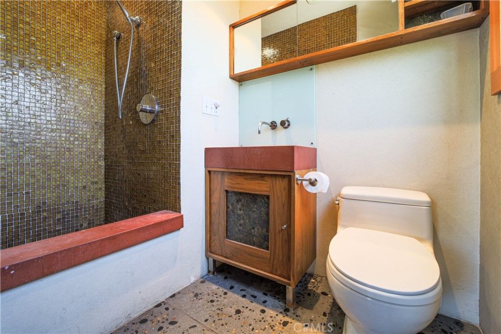 listing image 130727343629739019795