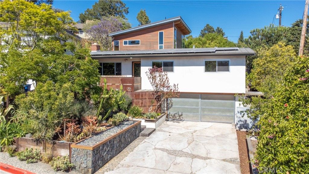 listing image 130726666796120702575