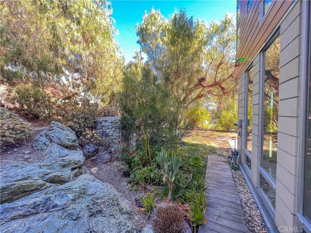 listing image 130726092268817041683