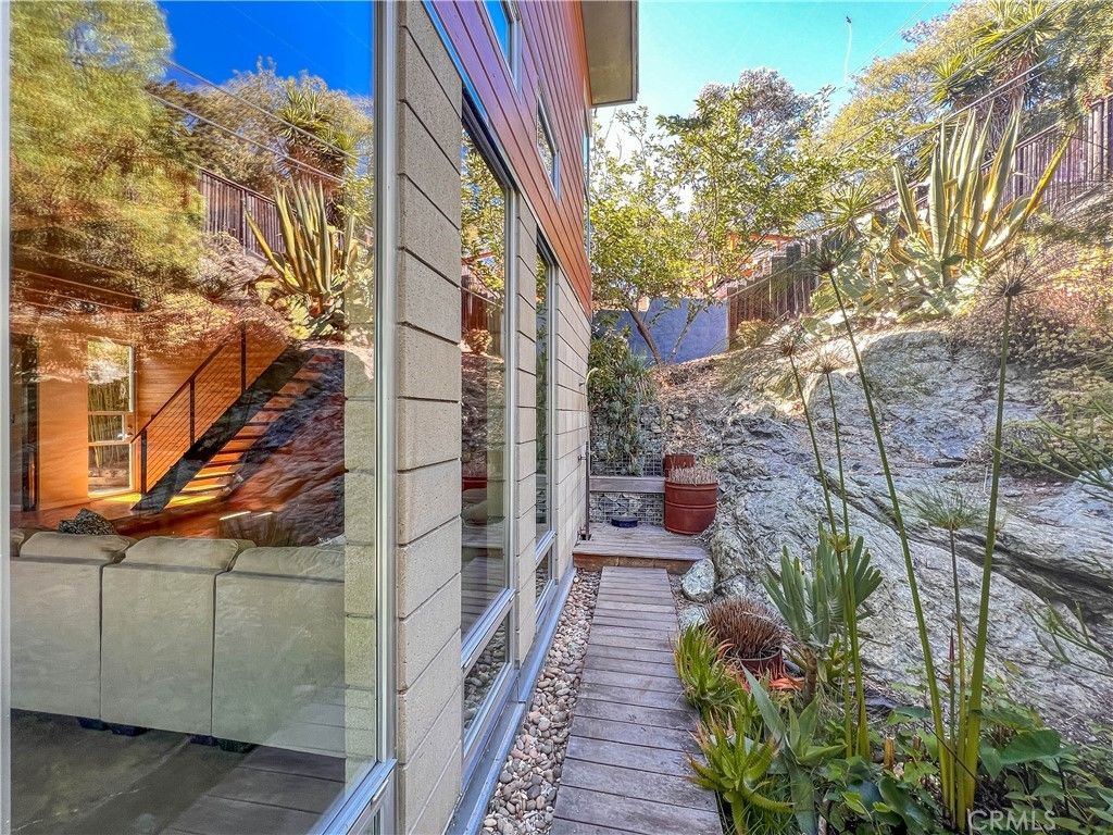listing image 130729300932766280023