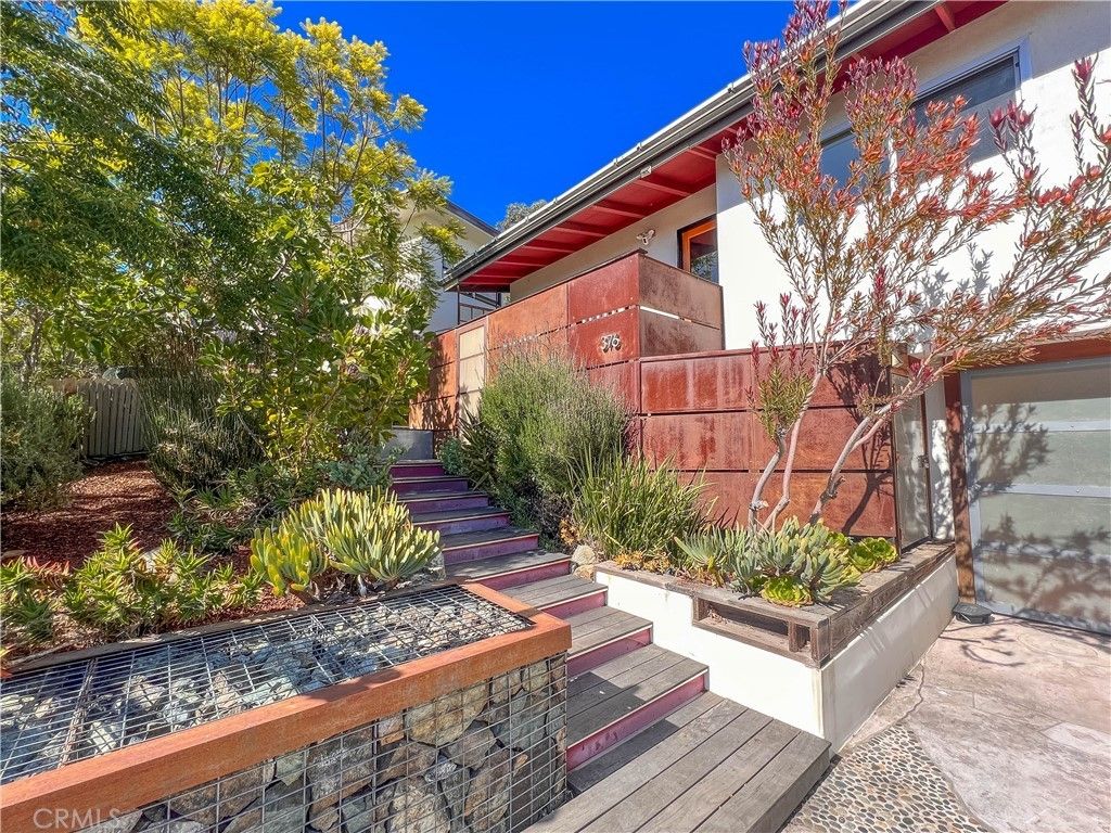 listing image 130720532449929558943