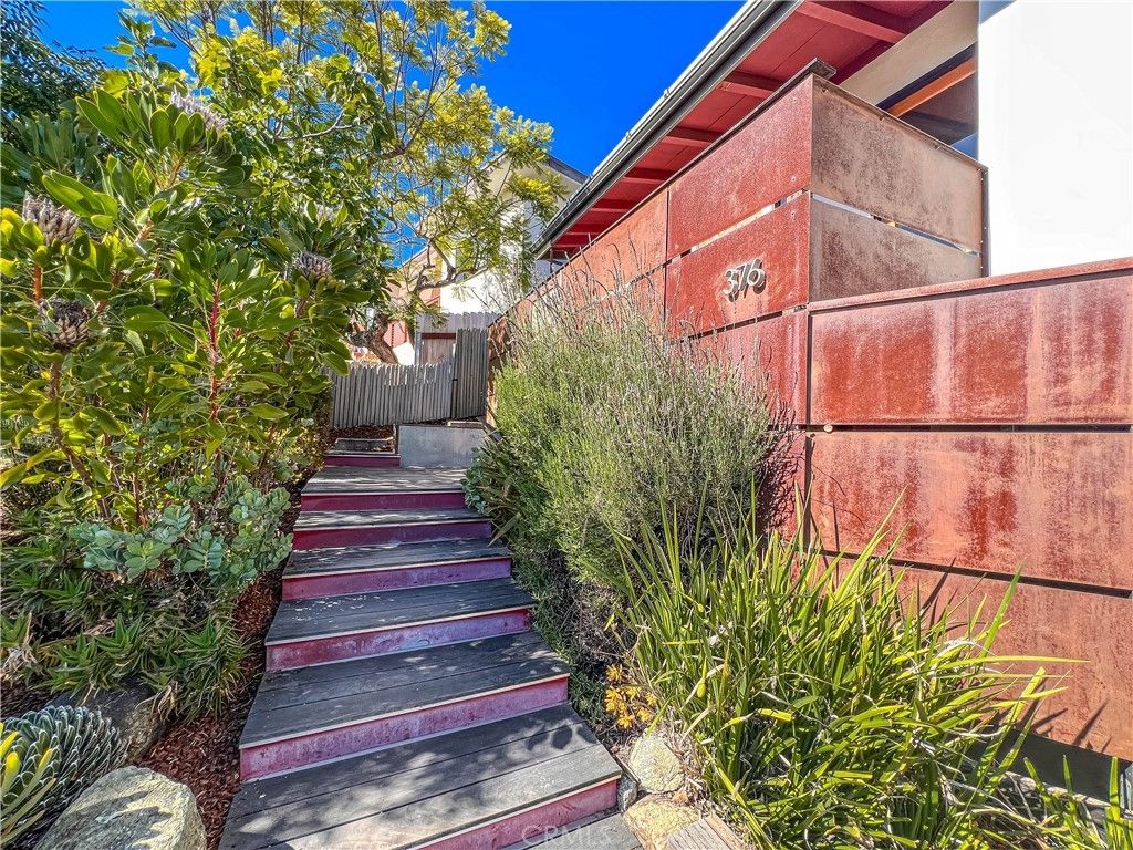 listing image 130720019445184810553