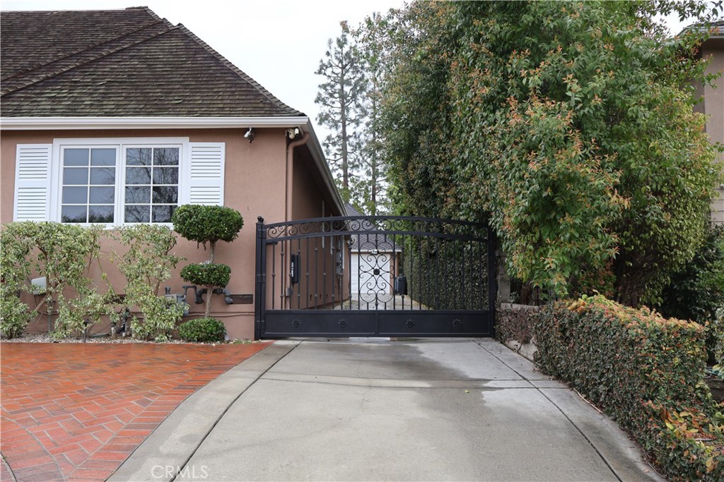 Properties 1 912 Winston Avenue