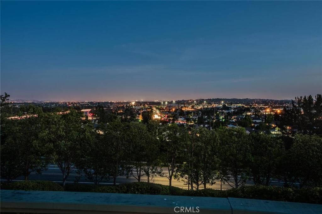 listing image 130726186855922074201