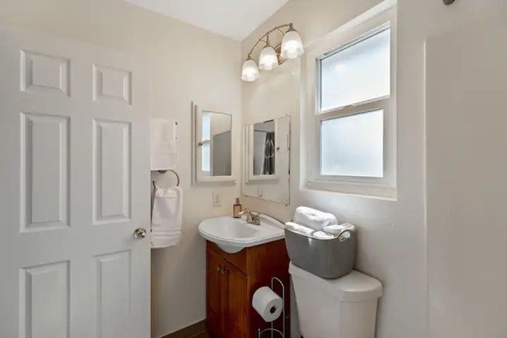 listing image 130721177832901632997