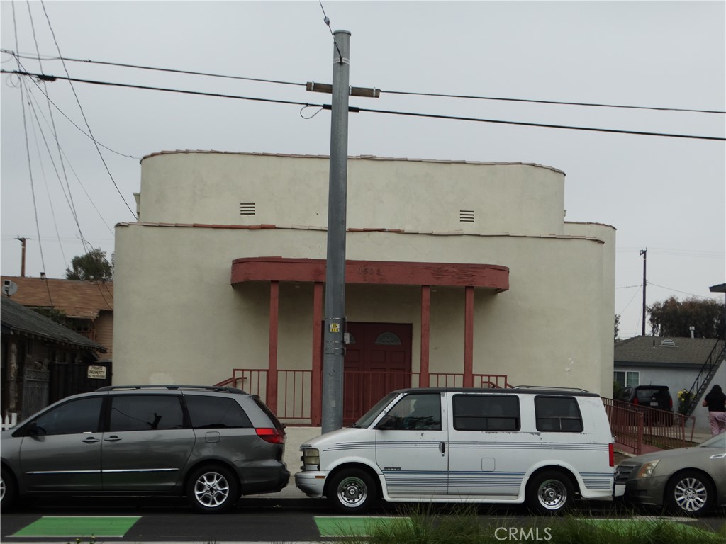 This property is in a prime location and zoned C1 (Community Residential), offering limitless potential for various uses. The zoning allows for a wide range of community-focused businesses, including retail, service establishments, automotive services, churches, theaters, and schools.
Situated within a neighborhood setting, the property spans a 6,286 sq. ft. lot. Additionally, a Conditional Use Permit (CUP) from the City of Santa Ana can expand the scope of allowable uses. CUP-approved options include indoor and outdoor recreational or entertainment venues, hotels, motels, thrift shops, pawn shops, and dining establishments. Contact the broker to request a copy of the C1 zoning use guidelines from the City of Santa Ana’s Planning and Building Division. Don’t miss out on this versatile investment opportunity!