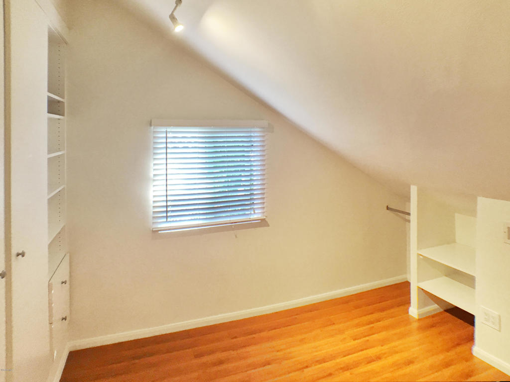 Village Homes/Rancho Conejo-360 - Residential Lease