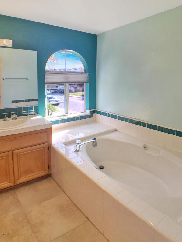 Village Homes/Rancho Conejo-360 - Residential Lease