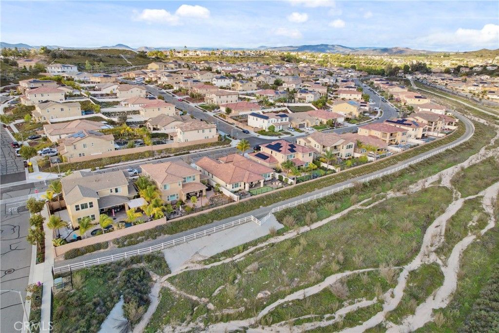 listing image 64