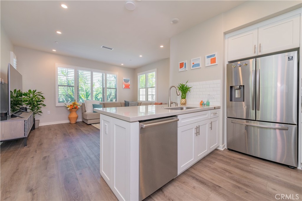 Photo 5 of 23 of 226 Oak Forest condo