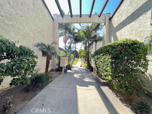 Photo 4 of 9 of 1301 S Greenwood Avenue 3 condo