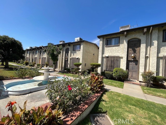 Photo 2 of 9 of 1301 S Greenwood Avenue 3 condo