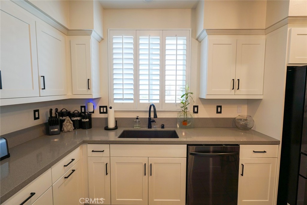 Photo 11 of 25 of 9118 Hudson Lane townhome