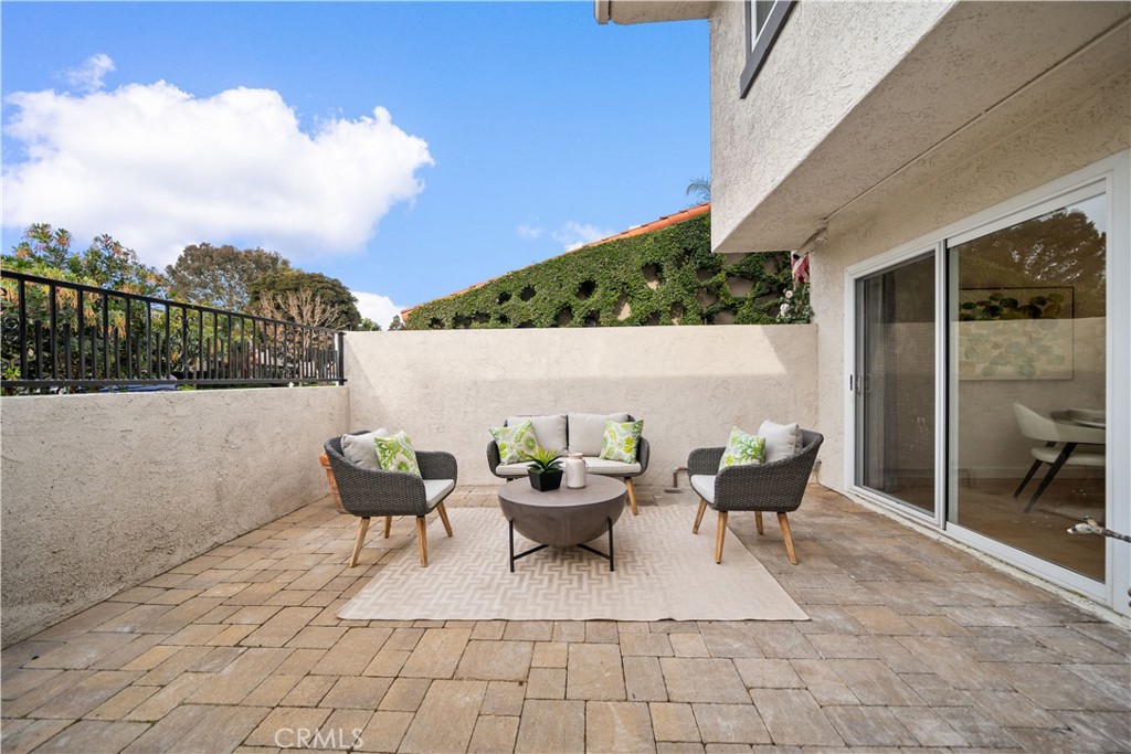 456 Vista Roma
