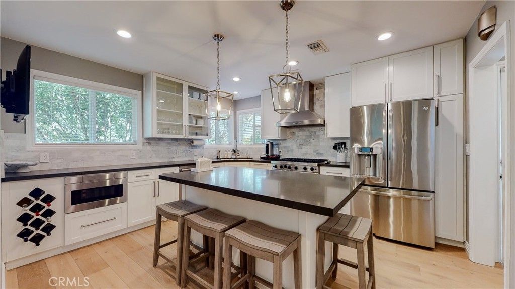 listing image 130722451306014707439