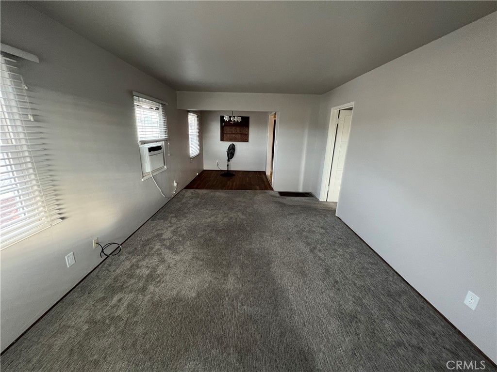 listing image 130721279815988629251