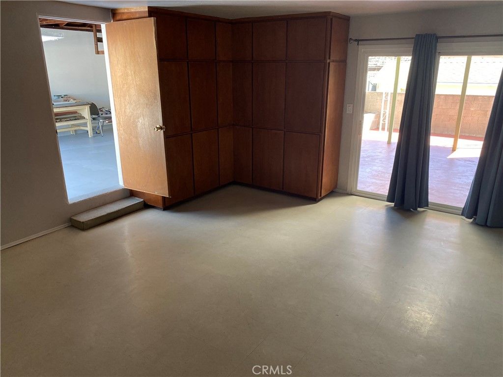 listing image 130729846184883788203