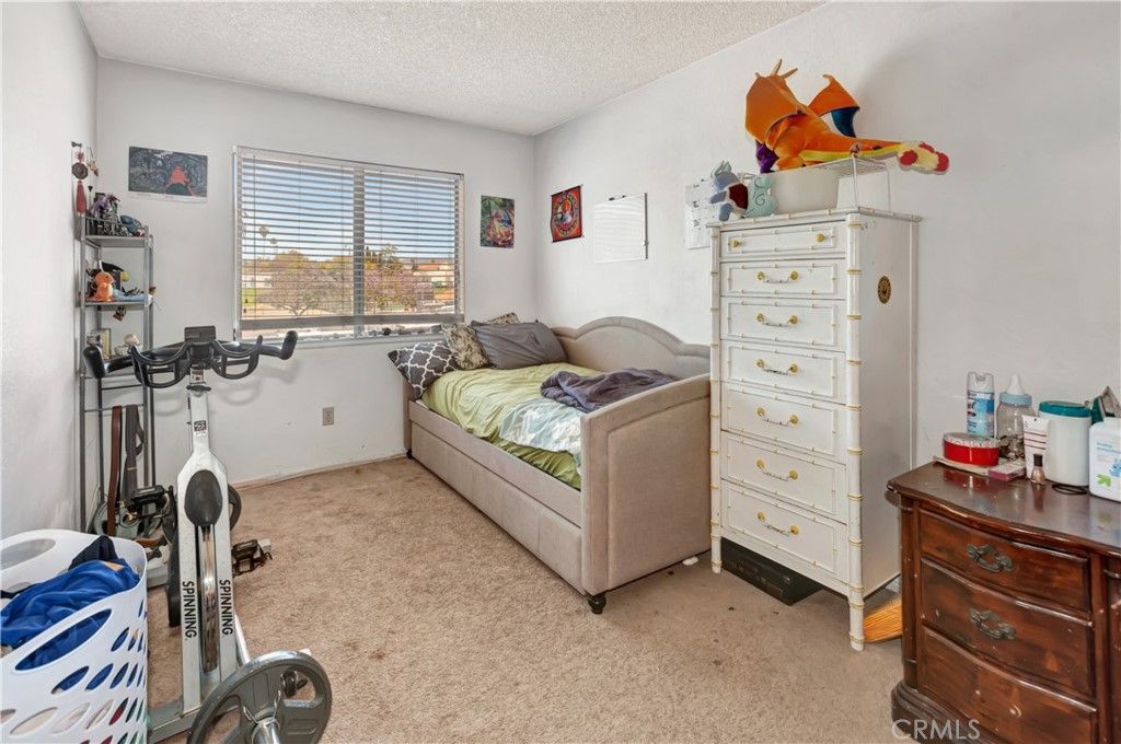 listing image 130728659397195762051