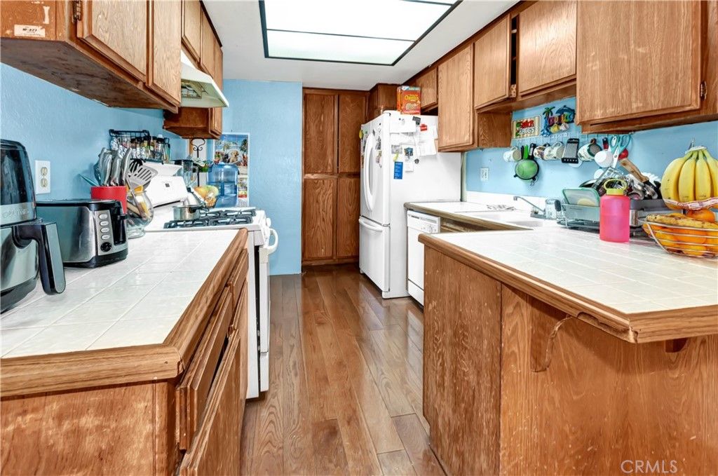 listing image 130721172618763528507
