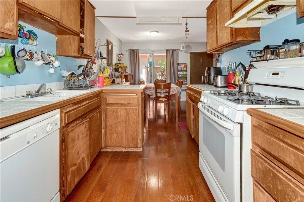 listing image 130720053259201113733