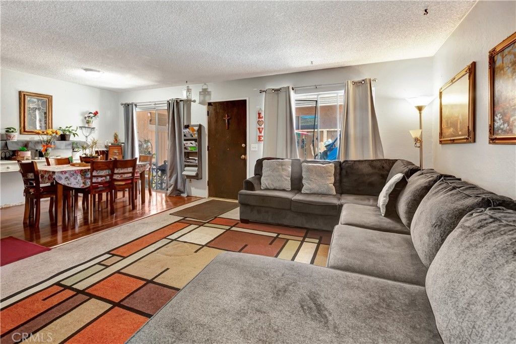 listing image 130721485905982425526