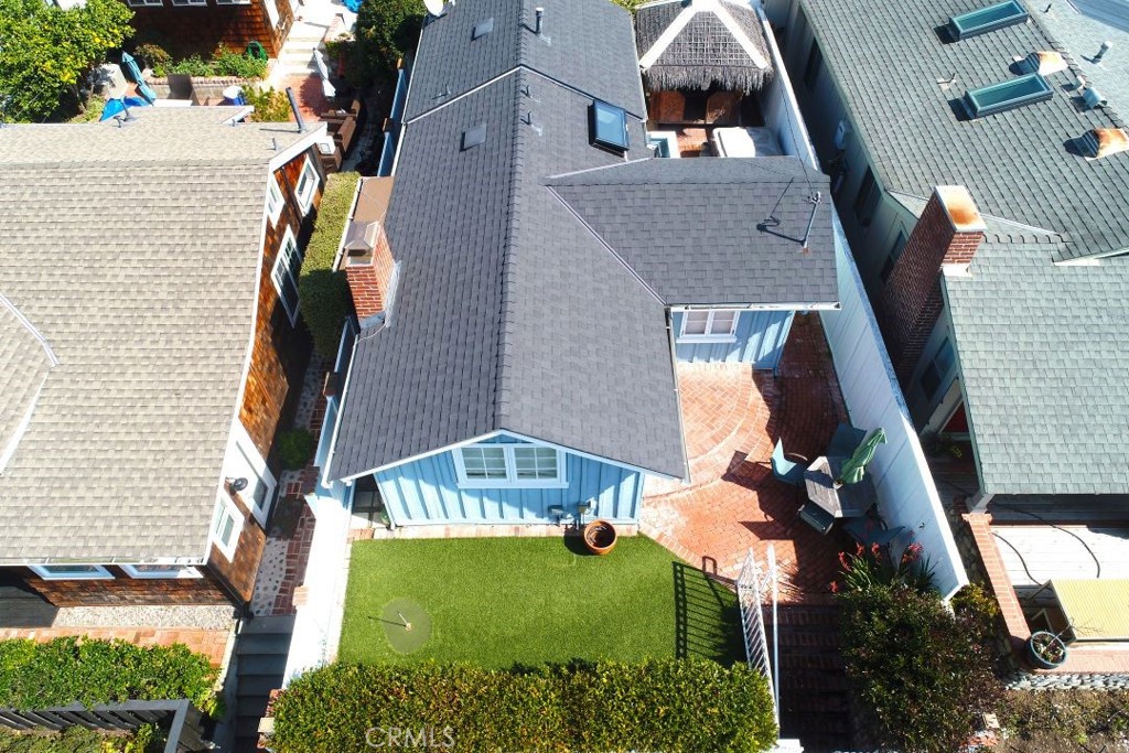 1086 Glenneyre Street