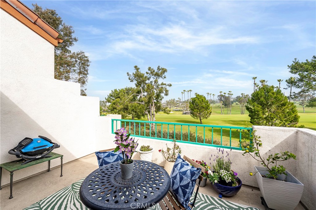 278 Villa Point Drive